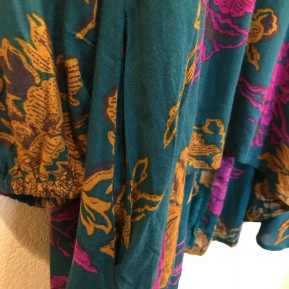 World Market | Floral Tunic Top - Picture 6 of 8